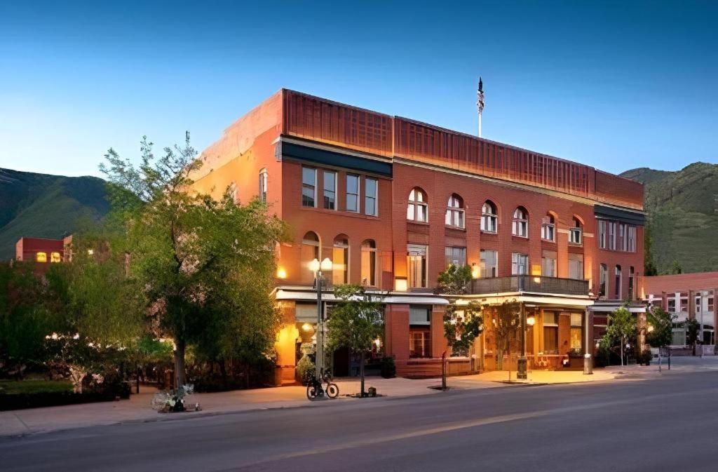 Hotel Jerome, An Auberge Resort Aspen Extérieur photo